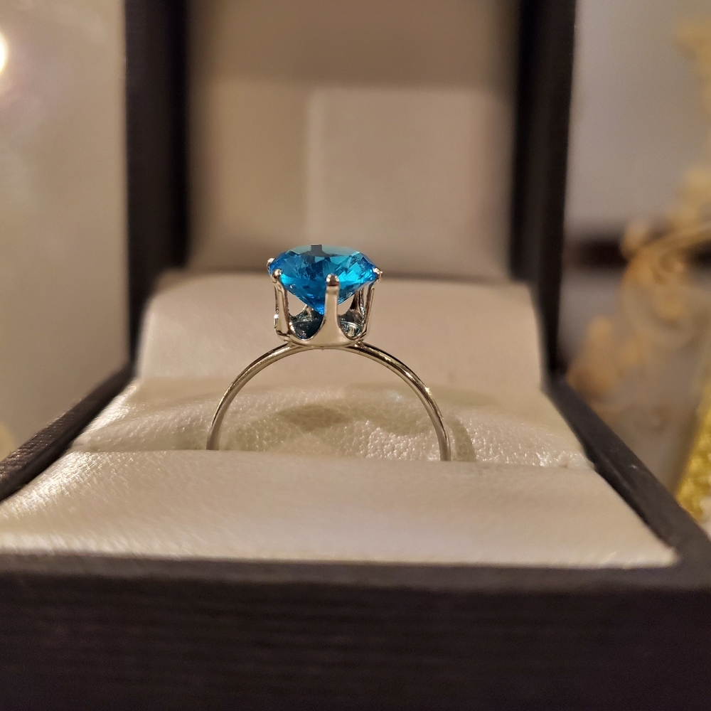 1.2 Carat AAA cubic zirconia crystal ring